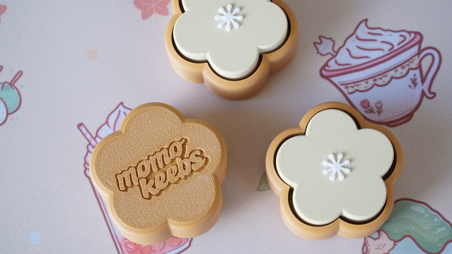 sakura clicky fidget (fall/winter)