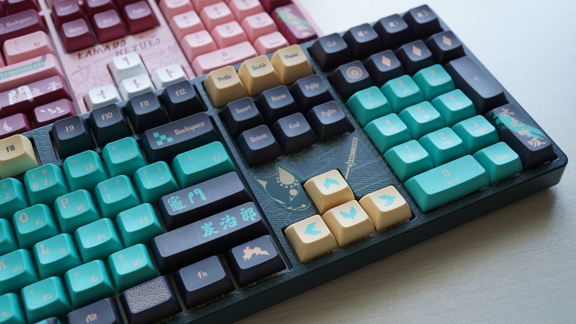 Akko x Demon Mechanical Gaming Keyboard Slayer Tanjirou 5108B Plus Gaming  Keyboard 